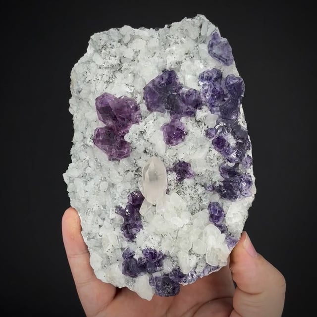 Fluorite on Calcite with Quartz