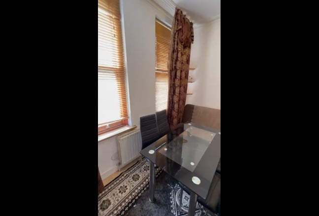 Delightful 1 Double Bedroom Flat in Finchley Main Photo