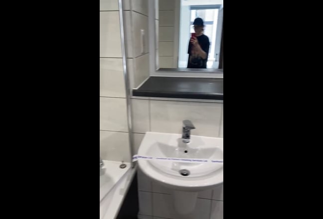 Double bedroom with an ensuite in Ordsall Main Photo