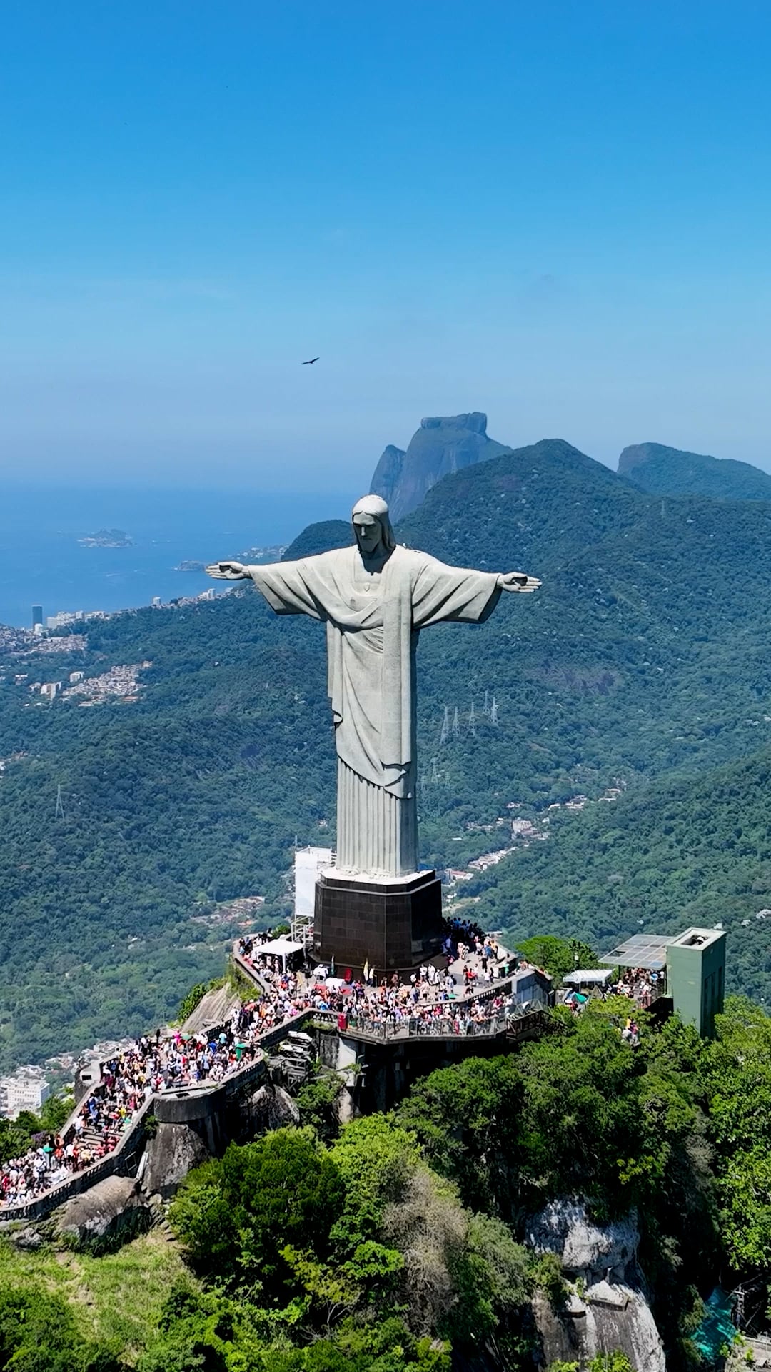 https://i.vimeocdn.com/video/1874179227-0be728f3f8bce595d8672460b5b2d7905dd2327af63f327e92c58fa763290c7b-d