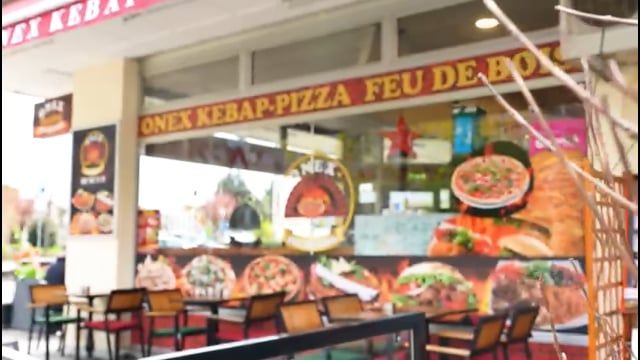 Onex Kebap - Pizza au feu de bois - cliccare per aprire il video