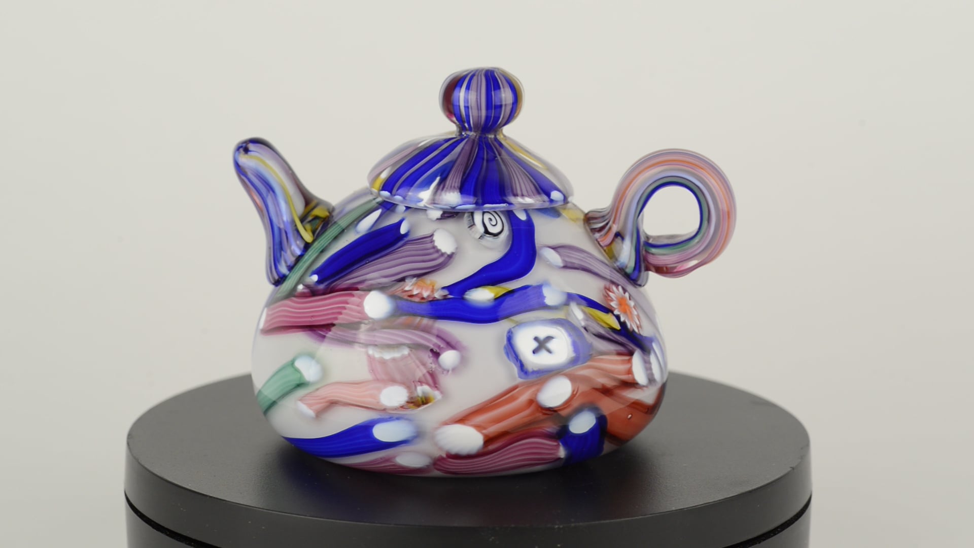 Rare presse-papiers pour thé Millerfiori postmoderne Memphis, image size:1920x1080