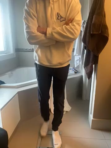 Watch julian rifo's Weight: 193 pounds