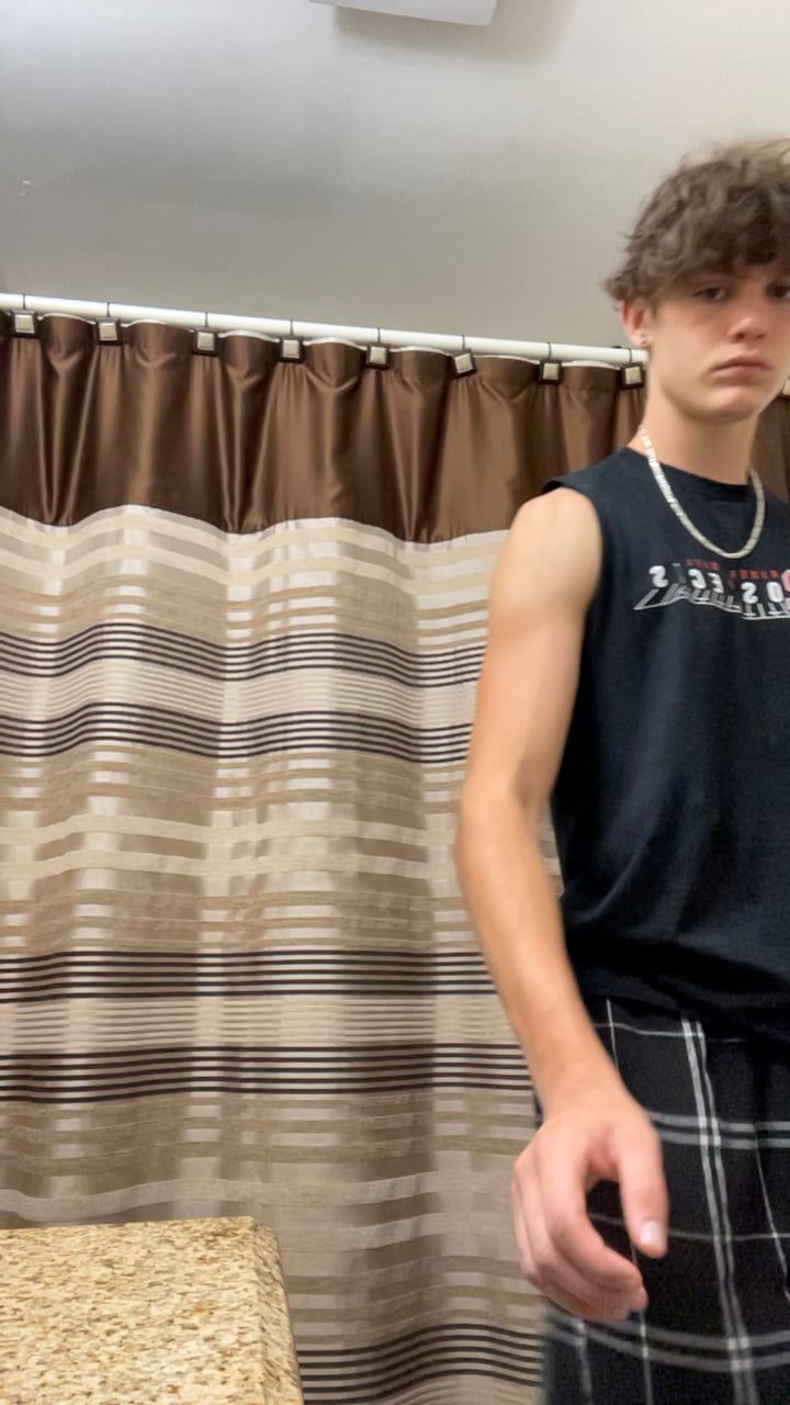Watch ryan storey's Weight: 167.8 pounds