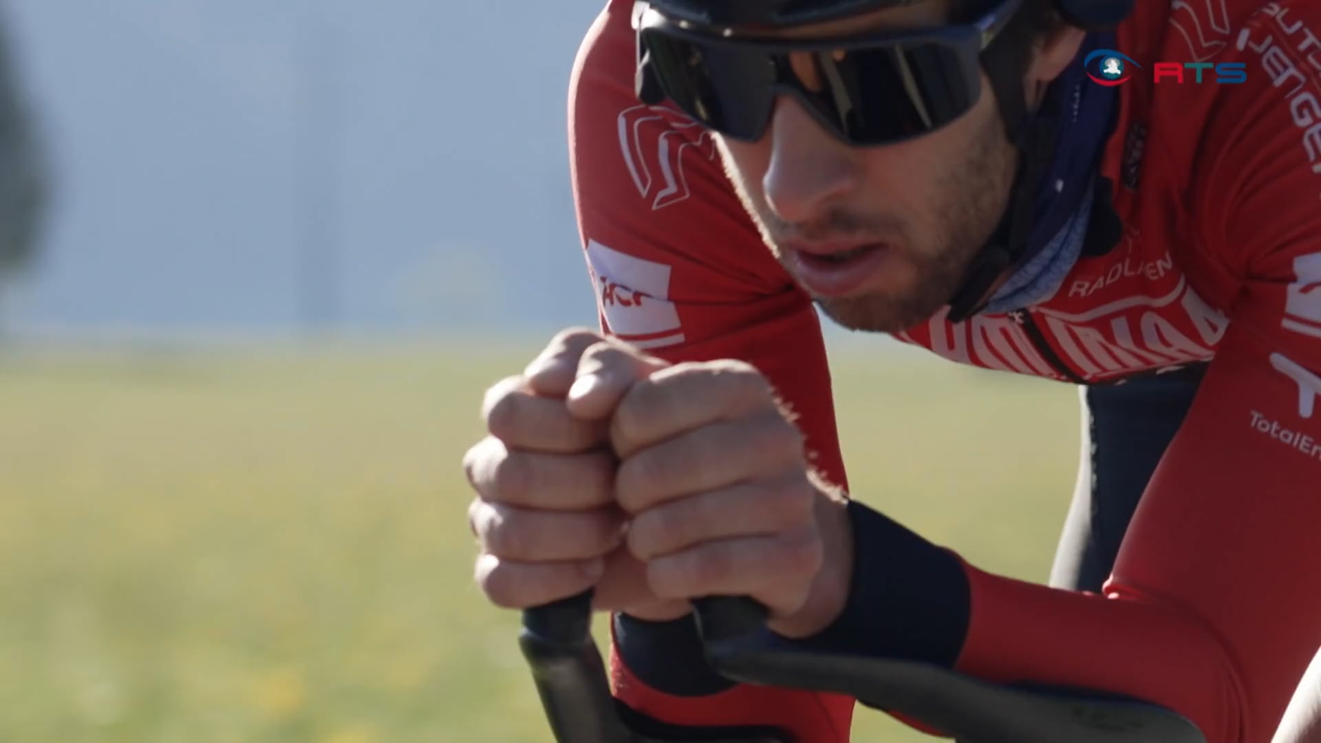 kuchler-dominik-meierhofer-faehrt-beim-haertesten-radrennen-der-welt-mit