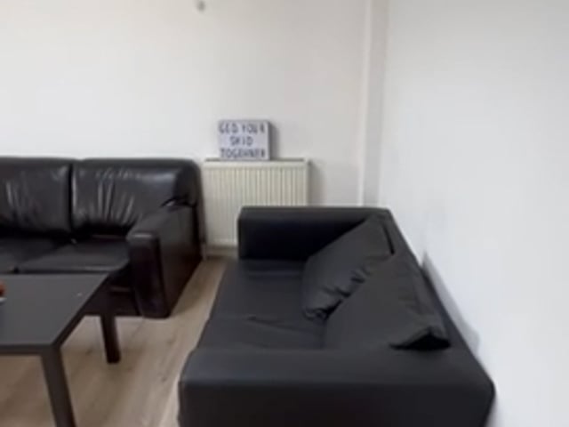 Spacious double room w/ lounge - £277PW (JUNE) Main Photo