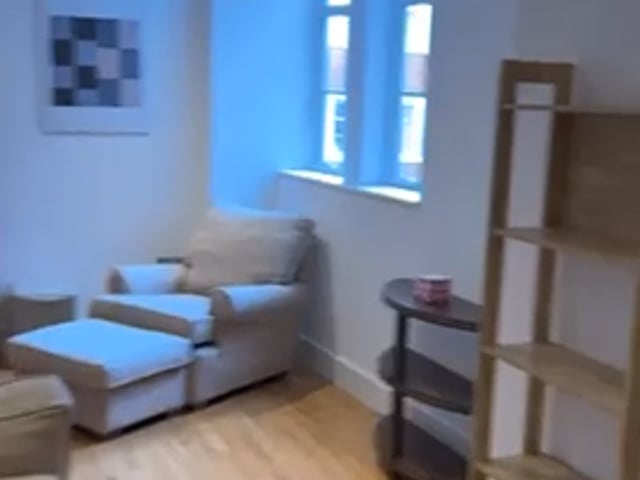 Video 1: En-suite bedroom 