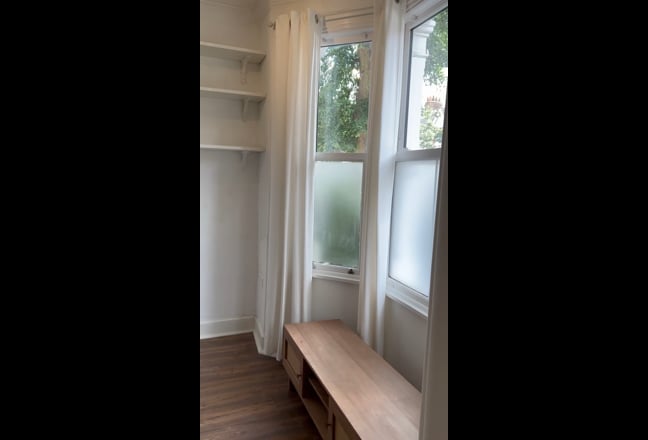 Newly refurbished Spacious Double Bed Main Photo