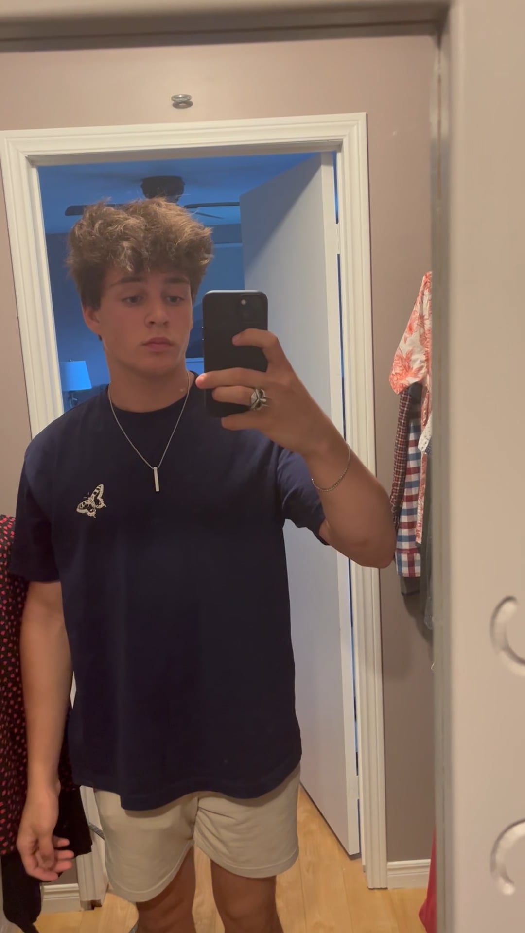 Watch ruari nolan's Weight: 203.4 pounds