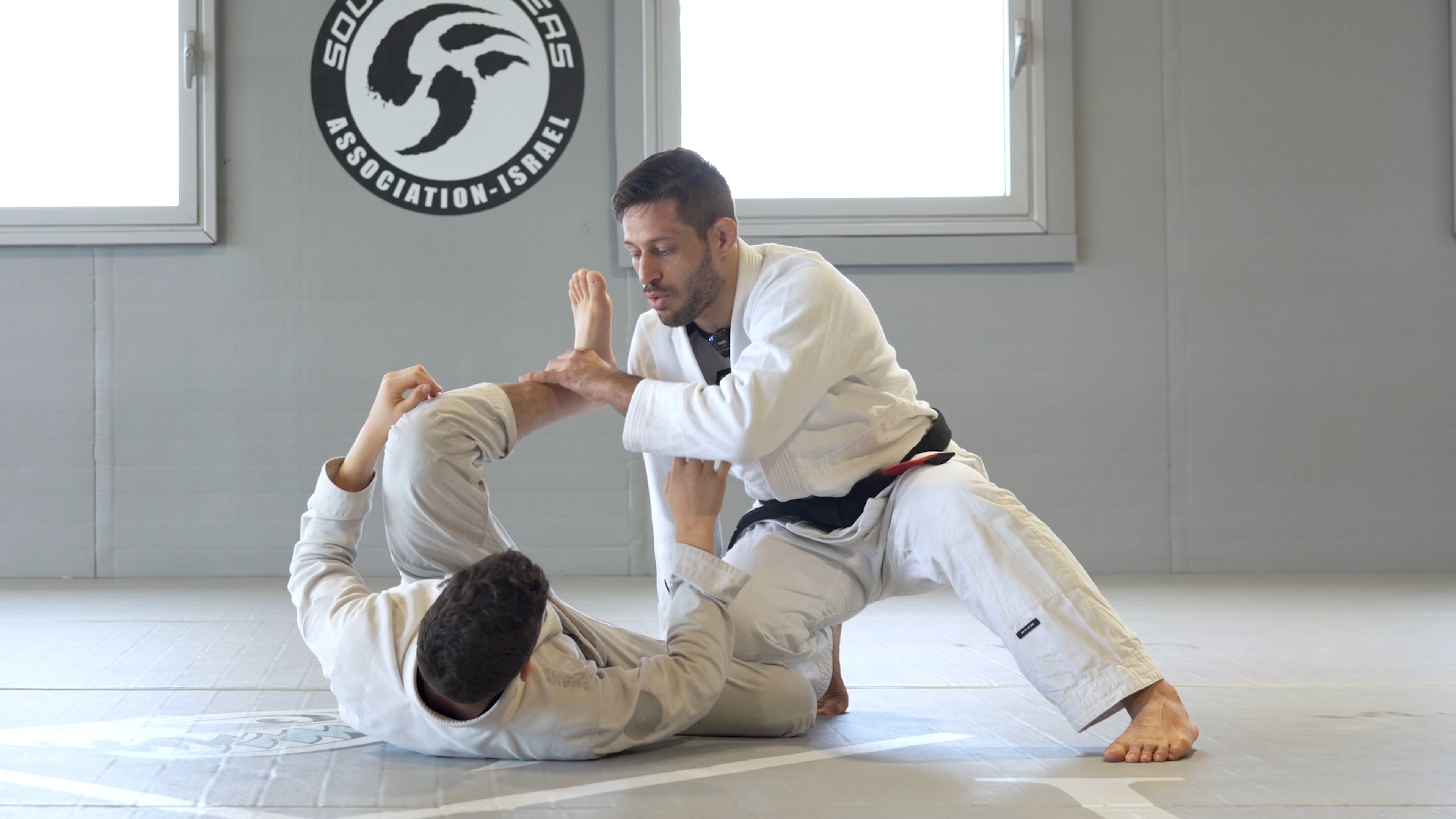 Cross grip variation Passing far shoulder frame part 3 (2)