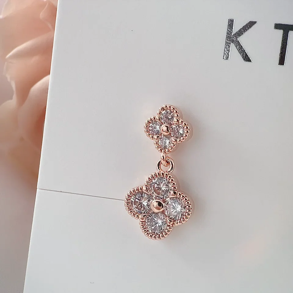 Mini Brilliant Clover ピアス/イヤリング【ニッケルフリー】 | KTY