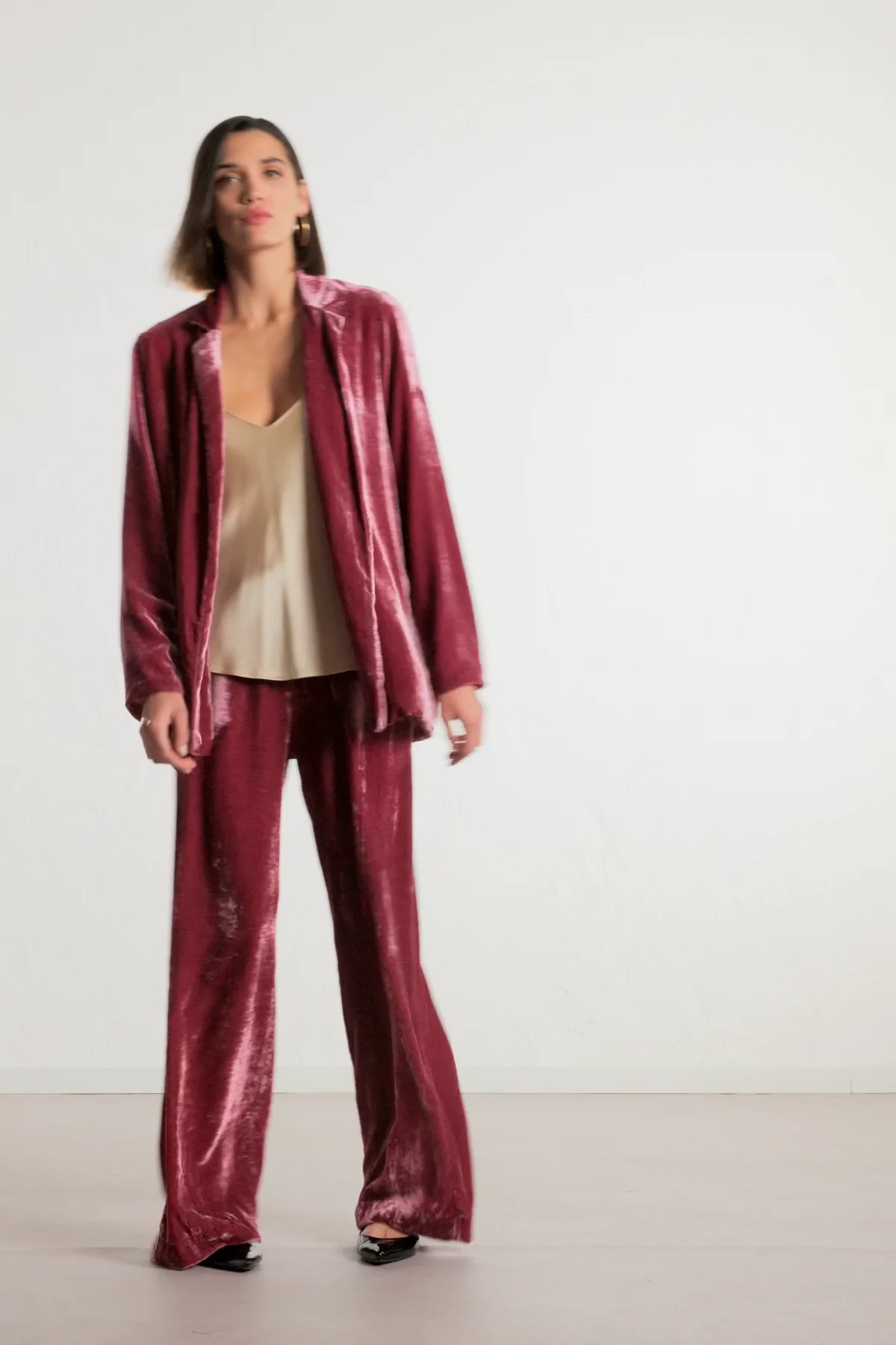 ボトムスその他 Nude Velvet Blazer The Blondie Velvet Blazer – RAM and Co.