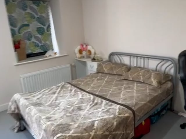 Double room available with friendly housemates  Main Photo