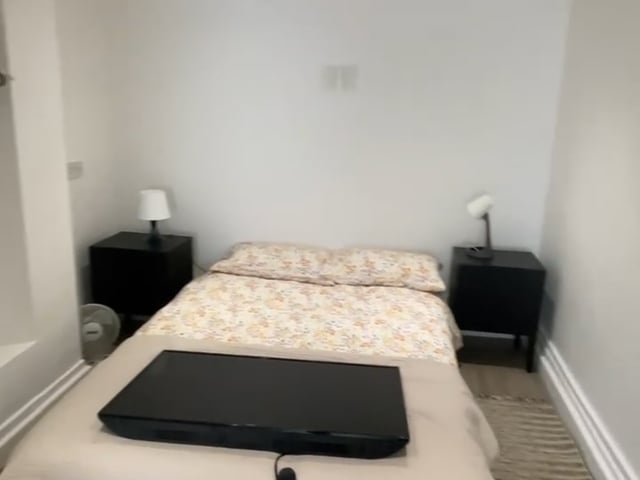 1 Bedroom Basement Flat SE16 - All Bills Included Main Photo