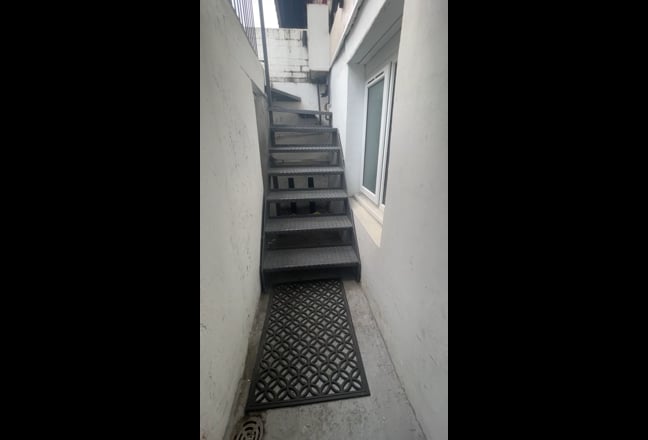 1 Bedroom Basement Flat SE16 - All Bills Included Main Photo