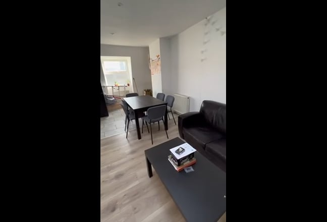 Video 1: Room 1: £311pw with bills included. (Available 15/09/25)