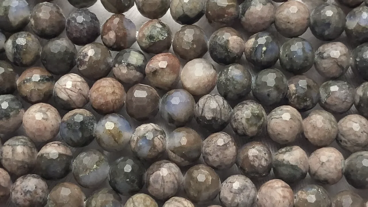 動画】【素晴らしい輝き】コングロメレイト(ケセラストーン) 128面