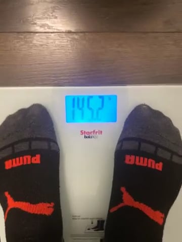Watch conor arnott's Weight: 144.6 pounds