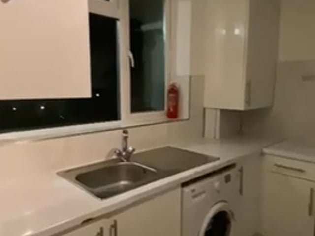 Double bedroom available in Stepney Green Main Photo