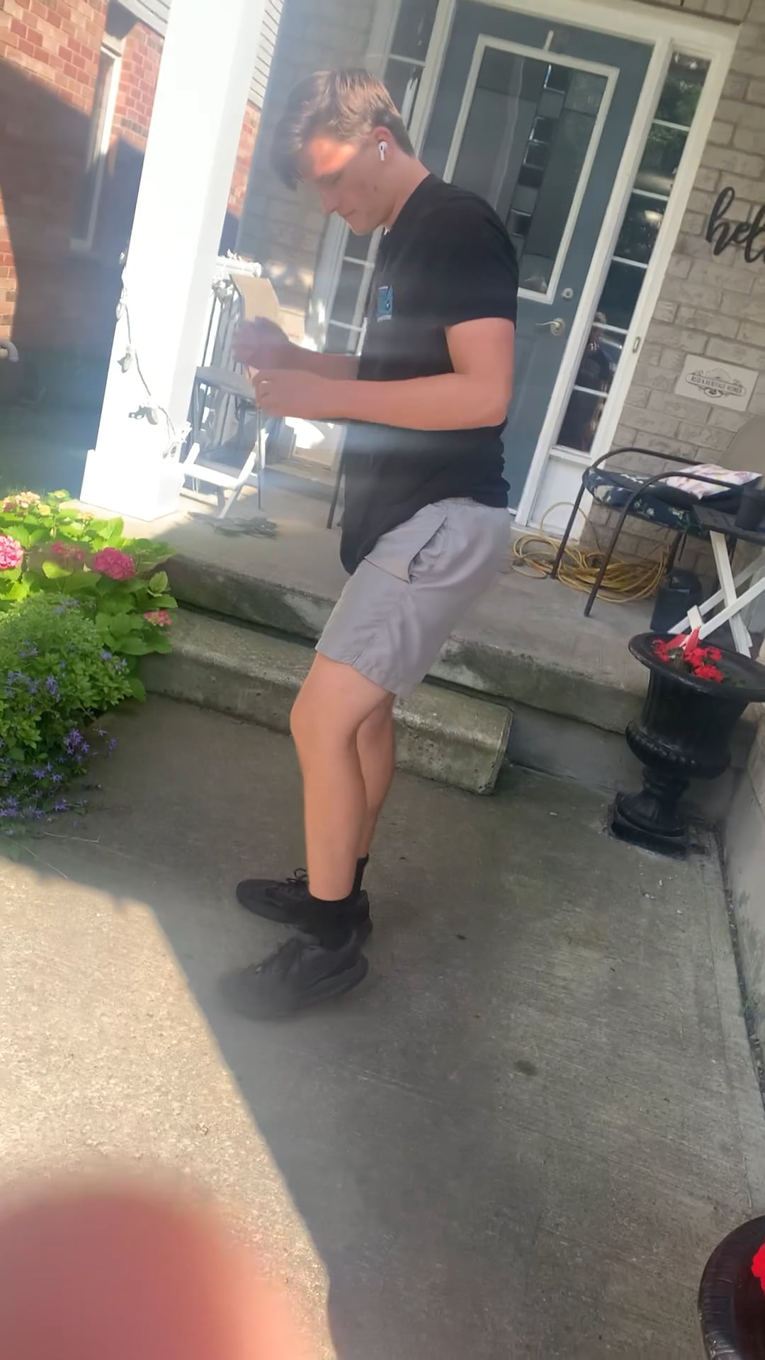 Watch nikolas mcconkey's Vertical Jump: 25.4 inches