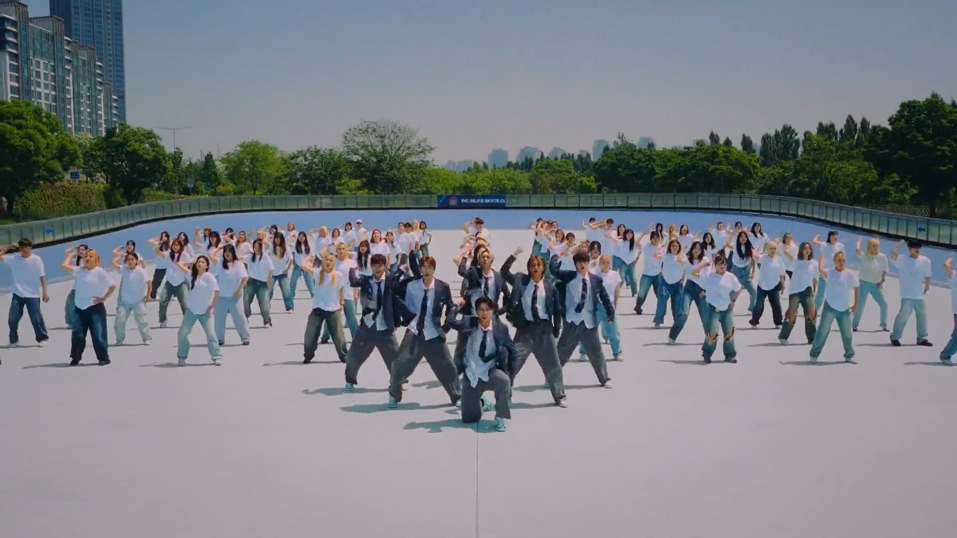 DXMON(다이몬) - '소년.소녀를 만나다' [편집]