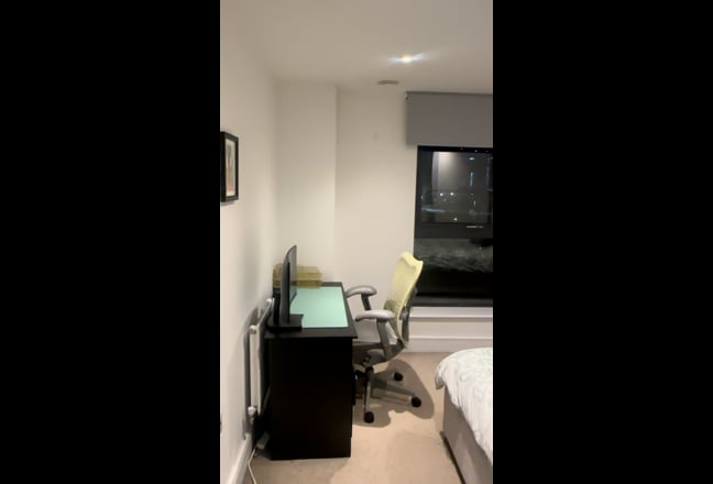 Luxury furnished flat - 2 doubles and river view Main Photo