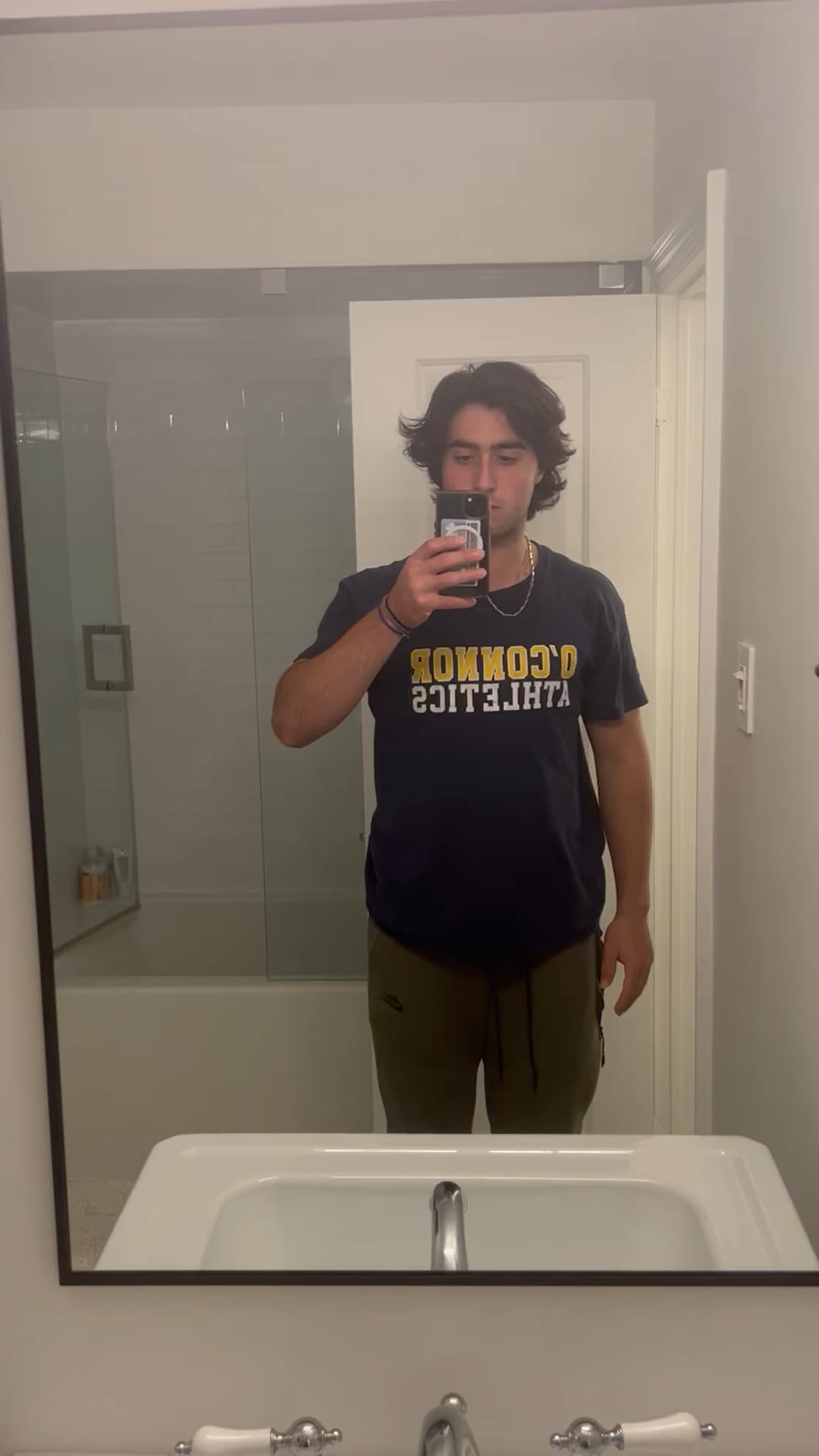 Watch dimitri christakis's Weight: 193.6 pounds