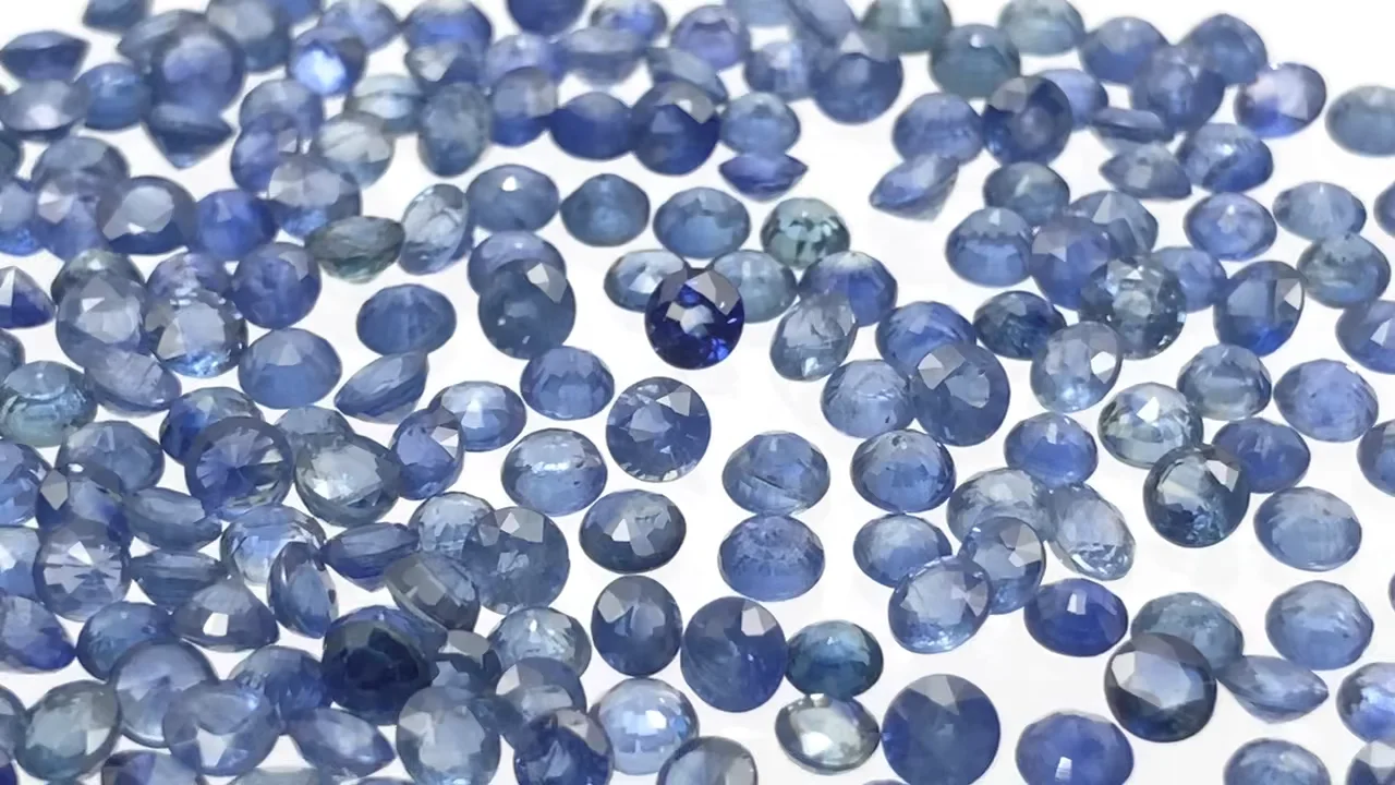 サファイア ルース ラウンドファセットカット3×3mm 4粒｜天然石ビーズ