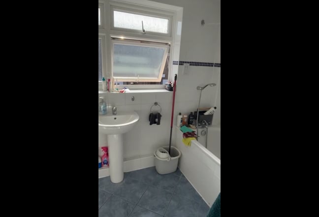 Flatmate wanted for Spare Double Room Main Photo