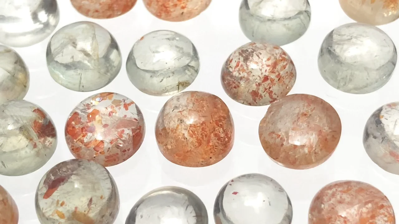 マルチカラーサンストーン ラウンド カボション7×7mm 3個｜天然石