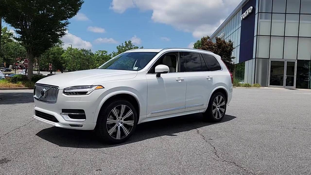 NEW 2025 VOLVO XC90 B6 PLUS 7SEATER at North Point Volvo (NEW) 912273