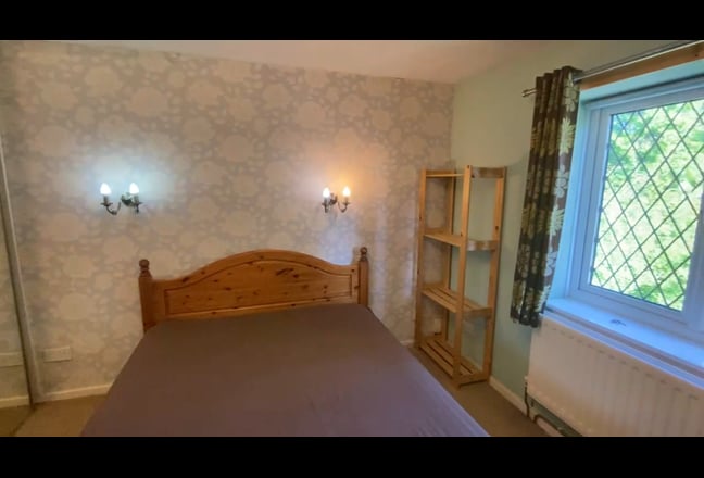 Ensuite double & std double rooms, furnished Main Photo