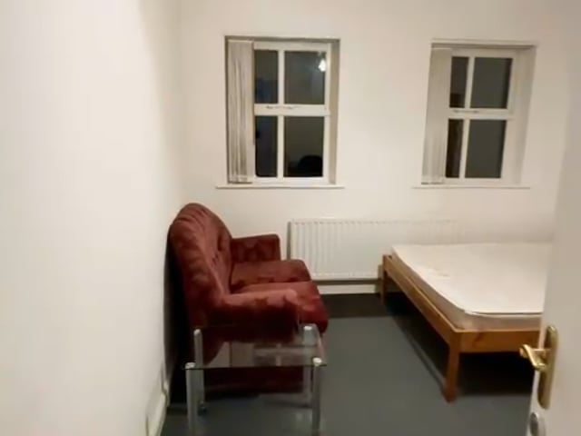 Double Room in shared  House Main Photo