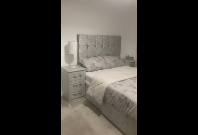 Beautiful double bedroom  Main Photo