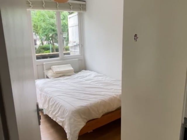 Double Room W/ Private Balcony & Bills Included  Main Photo