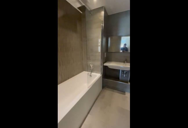CB2 Double Room with Parking Main Photo