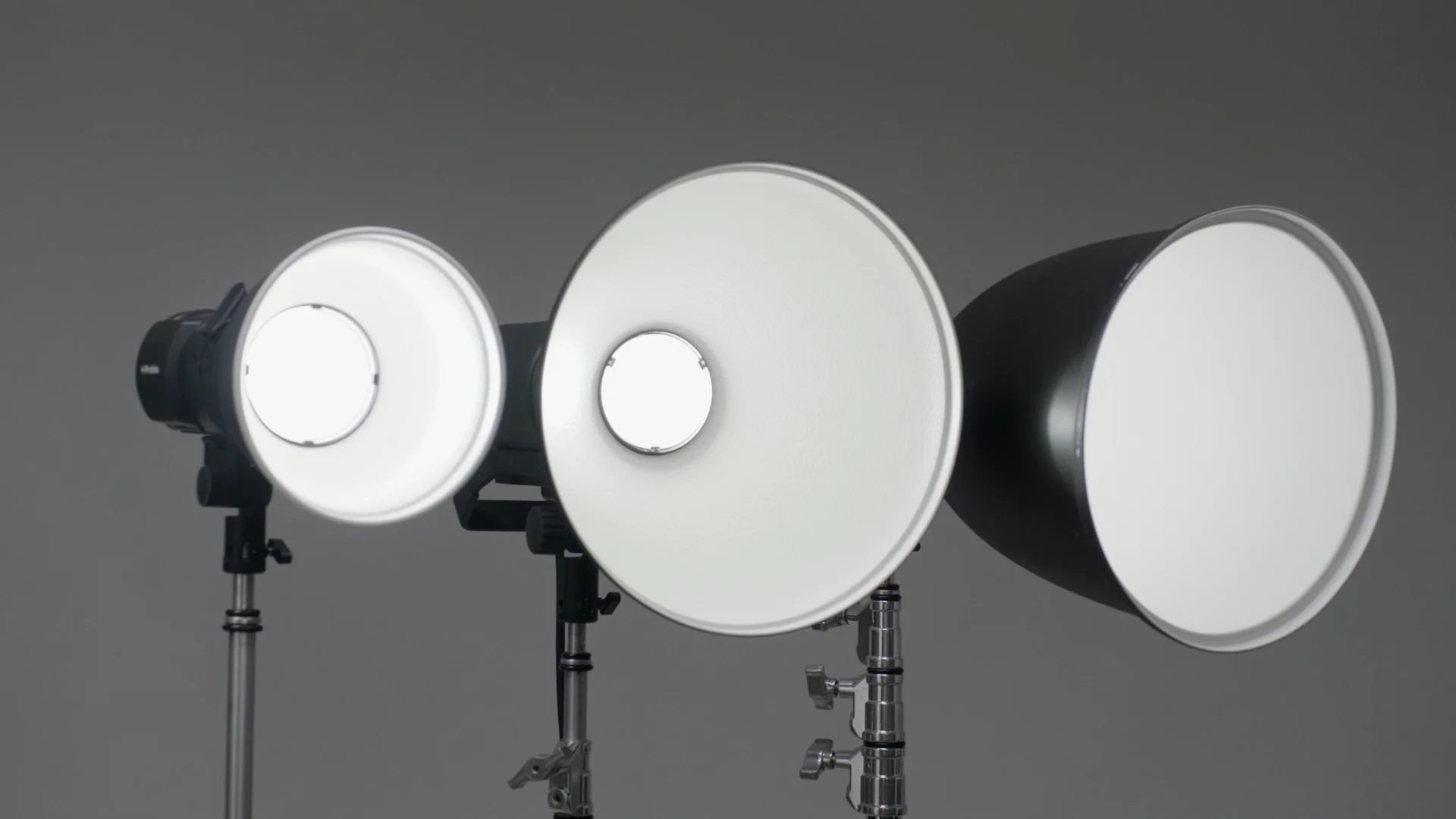Profoto ハードリフレクターで集光性に優れた多彩なライティング Profoto ハードリフレクターで集光性に優れた多彩なライティング