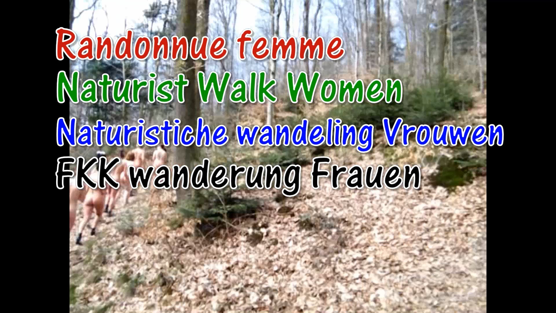 Promenade naturiste féminine