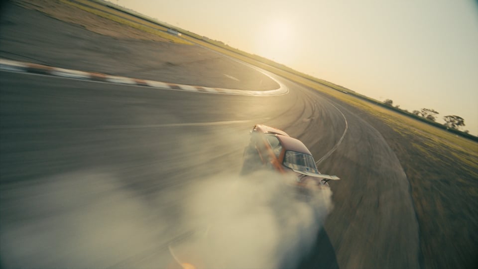 Video afspelen "Auto | FPV drone video"