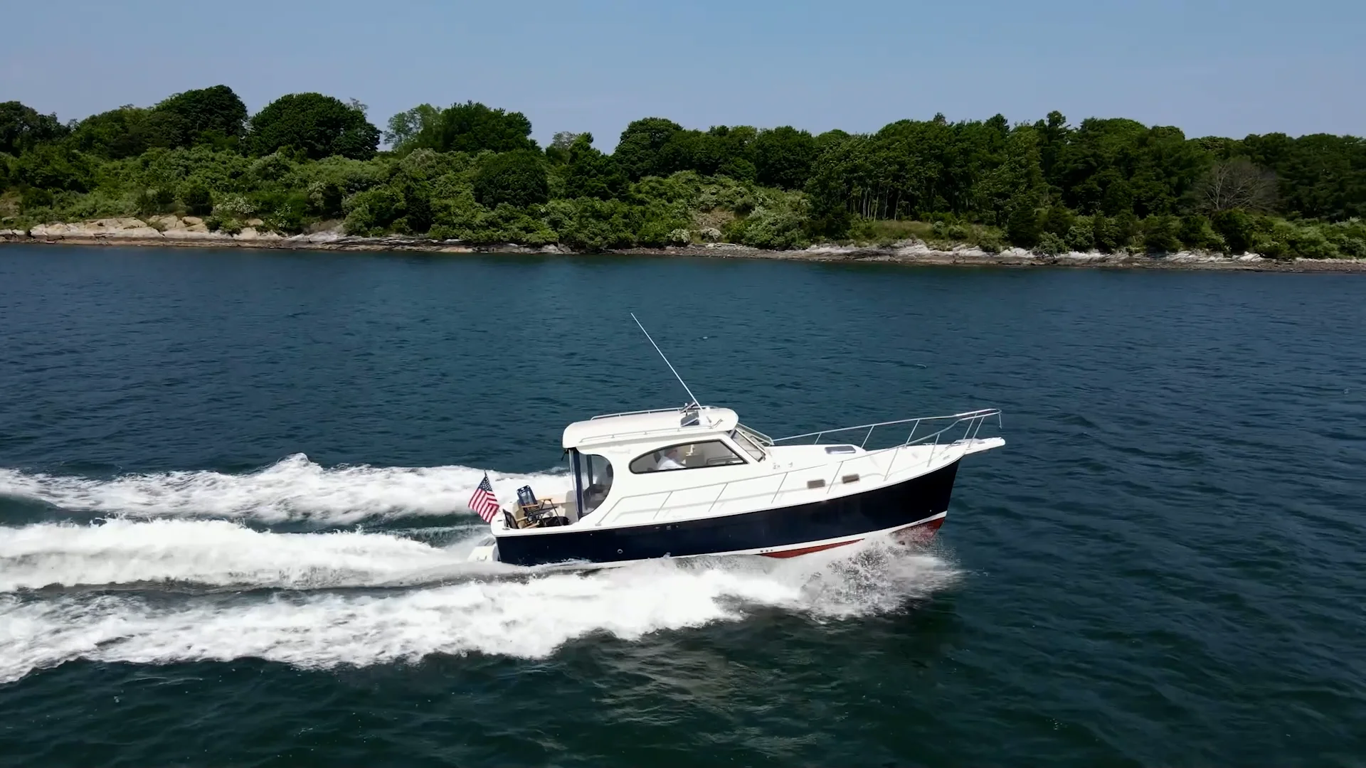 Mainship Pilot 30 - Wickford Boat Rentals