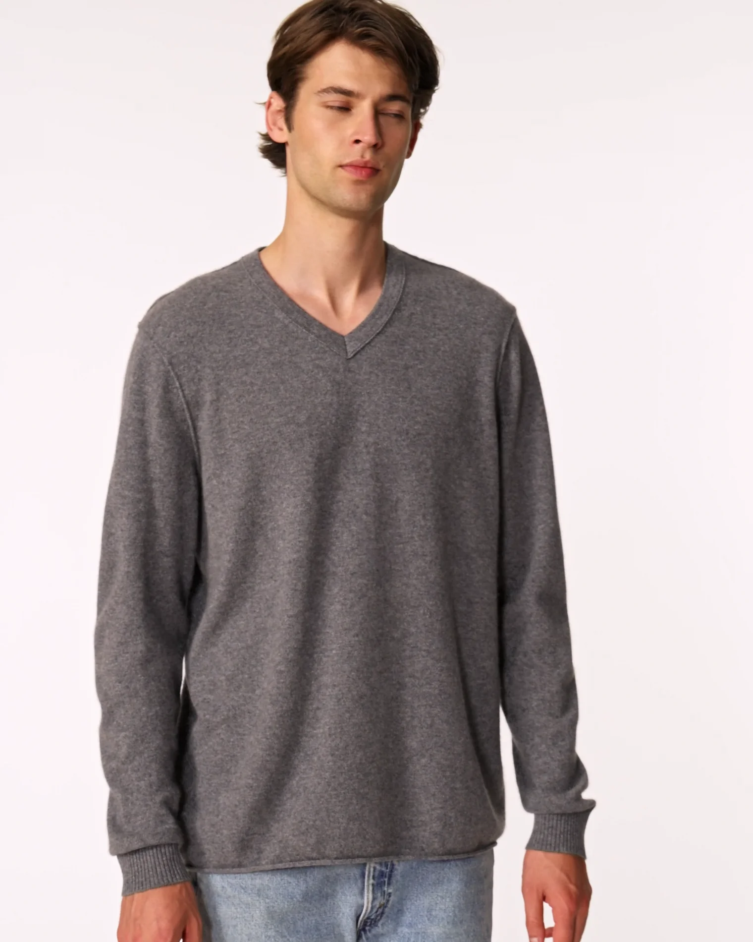 Men V-Neck Cashmere Sweater , 2-threads Flannel grey Men V-Neck Cashmere Sweater , 2-threads Flannel grey