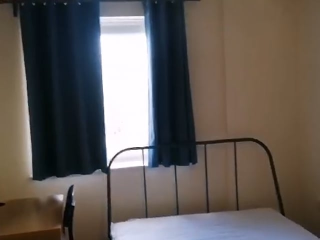 Double  Room with built in wardrobes and en-suite Main Photo