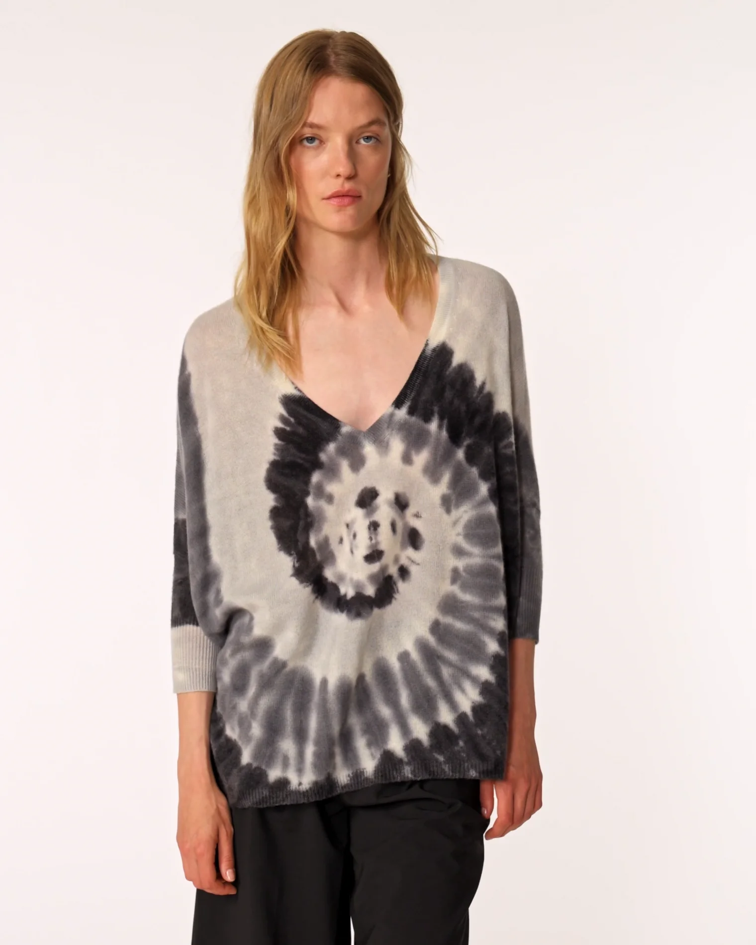 Tie dye v neck sweater outlet