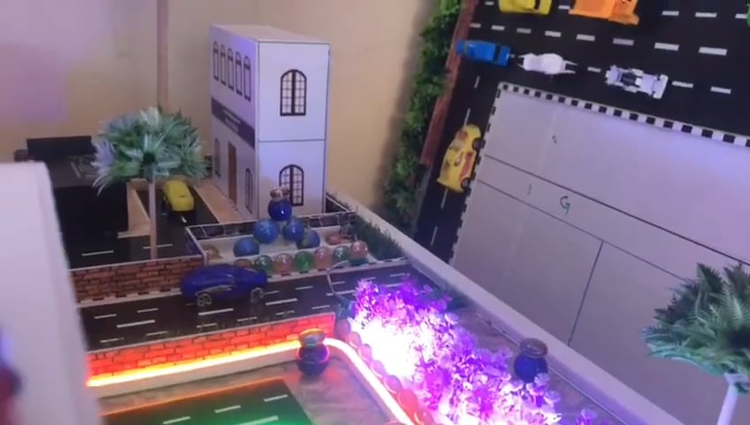 https://i.vimeocdn.com/video/1896804468-6fe7908d1130af45c42f932e7600ae7fd879b9dc1da8a6f4e3094ffe64a0372c-d