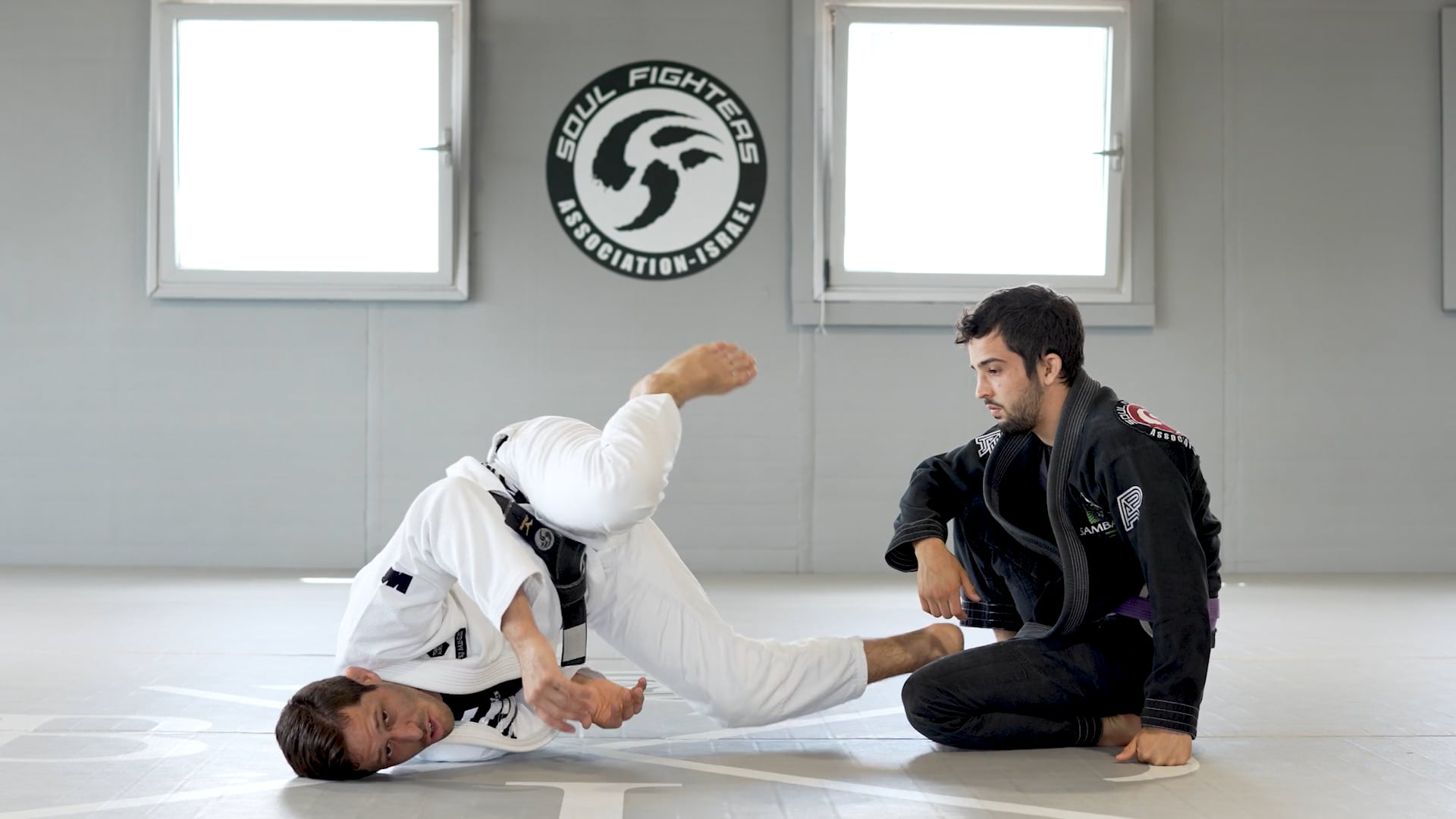 Cross sleeve variation when opponent drives forward
