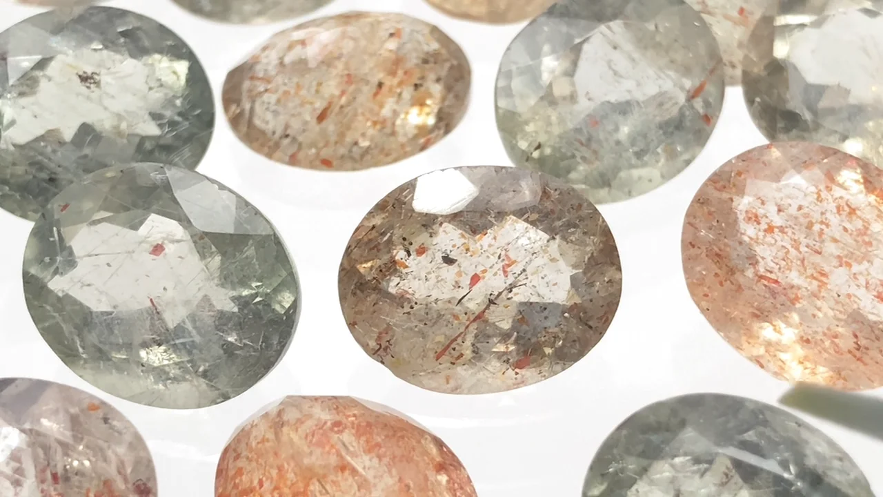 マルチカラーサンストーン（産地・タンザニア） 穴なしオーバル