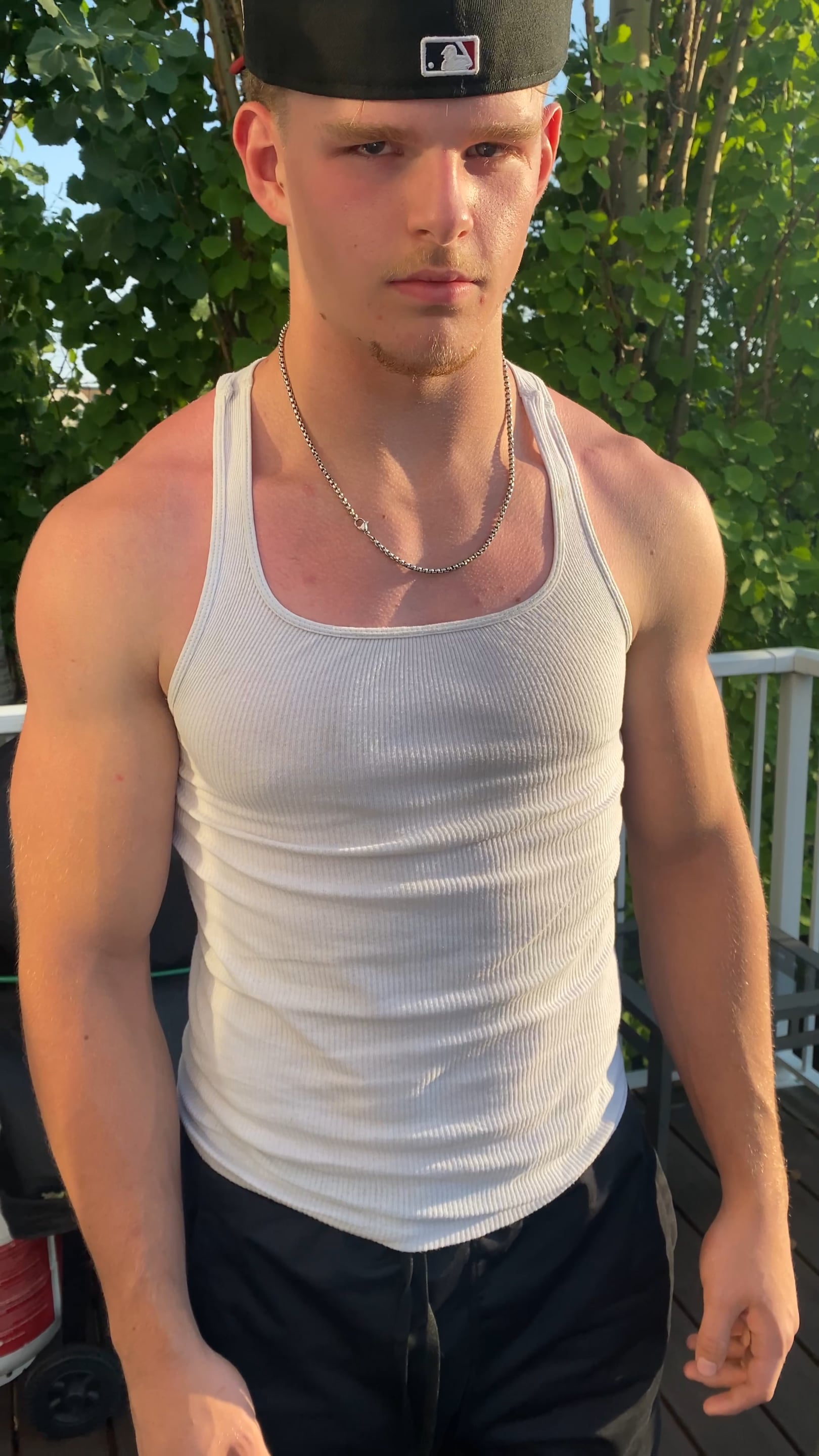 Watch colton jackson-mcconnell's Weight: 200 pounds