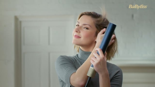 deVine Voices Native French Female Voiceover BaByliss Air Wand Commercial