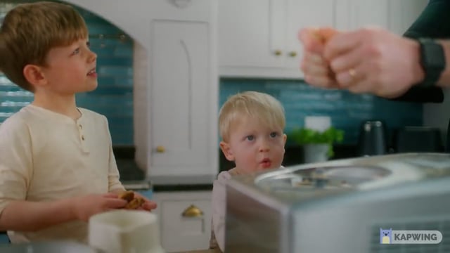 deVine Voices Native French Female Voiceover Cuisinart TV Commercial