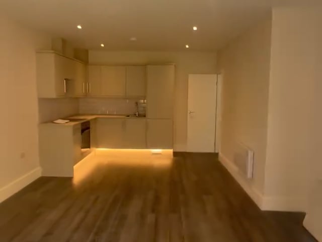 Luxury one bed flat with garden Wembley  Main Photo